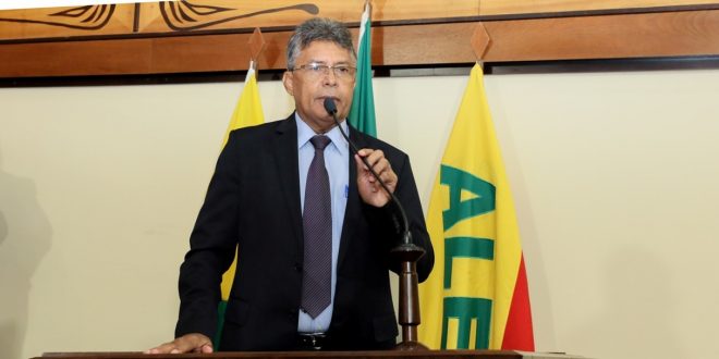 Deputado Antônio Pedro diz que governador está sendo vítima de calúnias Deputado Antônio Pedro diz que governador está sendo vítima de calúnias