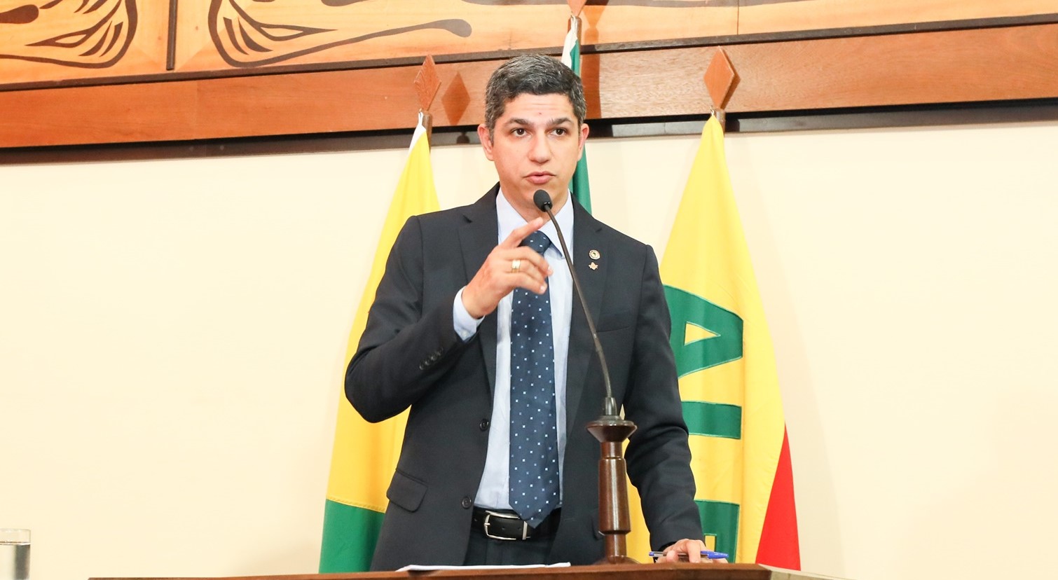 Fagner Calegário pede cessão de imóvel público abandonado