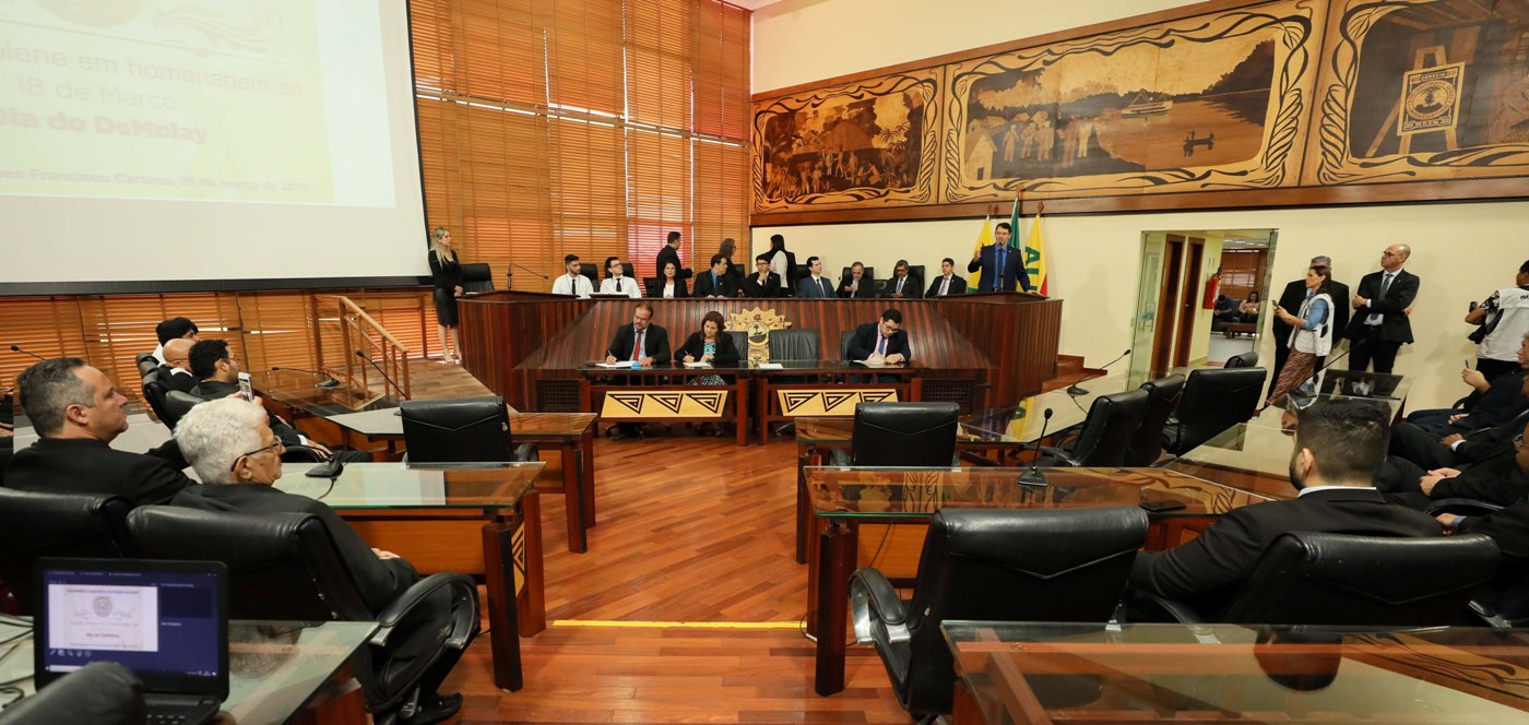 Ordem DeMolay é homenageada em sessão solene