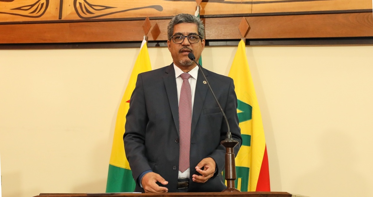Edvaldo Magalhães diz que polícia em Jordão tem que liberar criminosos por não ter como mantê-los presos
