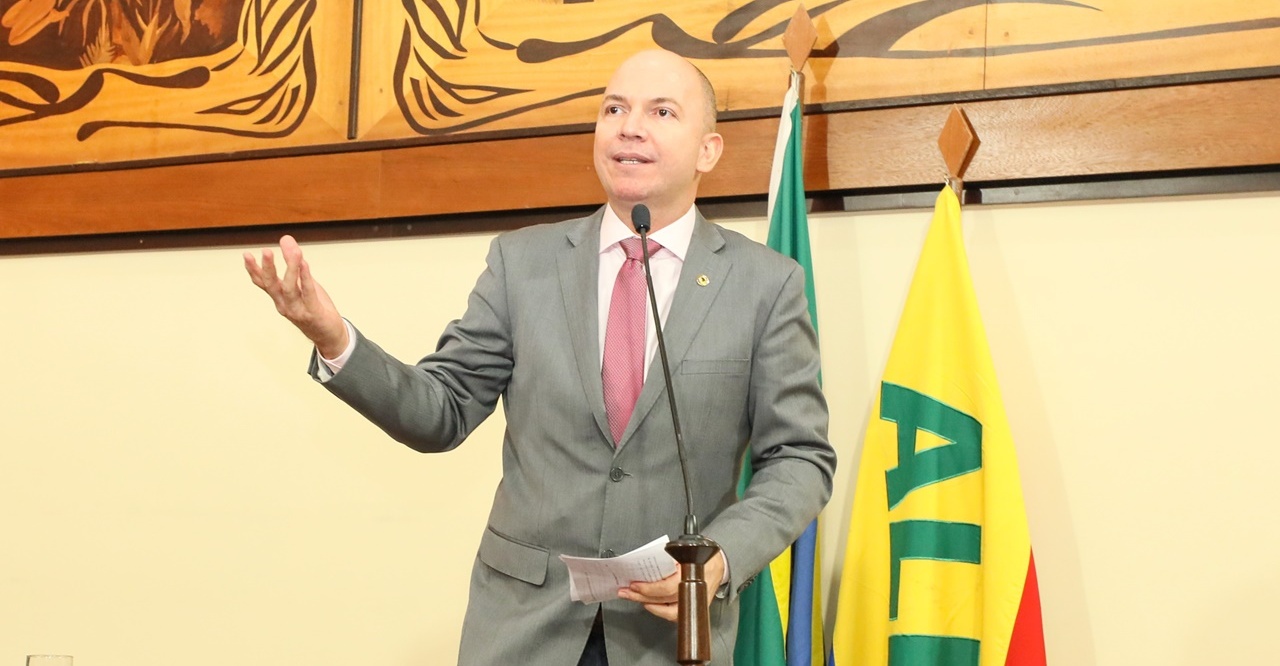 Gehlen Diniz refuta declarações acerca de loteamento de cargos na Educação