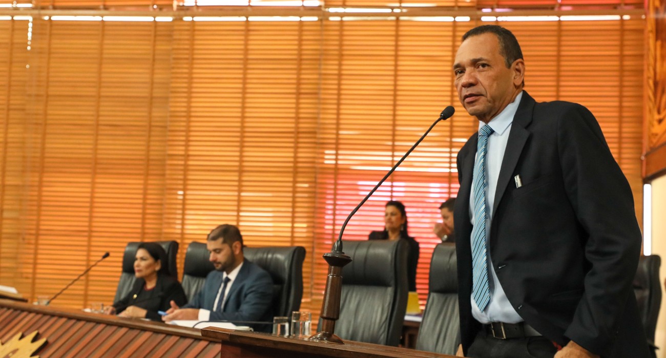 Manoel Moraes pede construção de ponte em Xapuri
