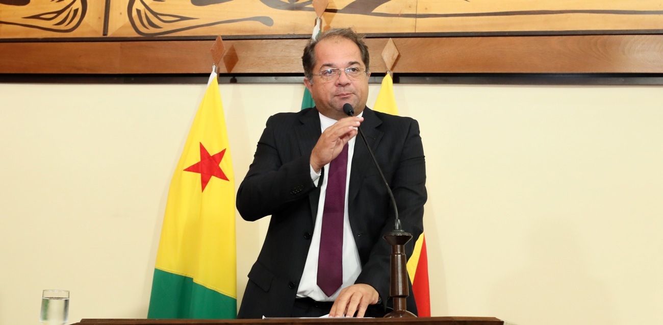 Marcus Cavalcante apresenta projeto para que Energisa informe em faturas direito a ressarcimento em caso de falhas no fornecimento de energia