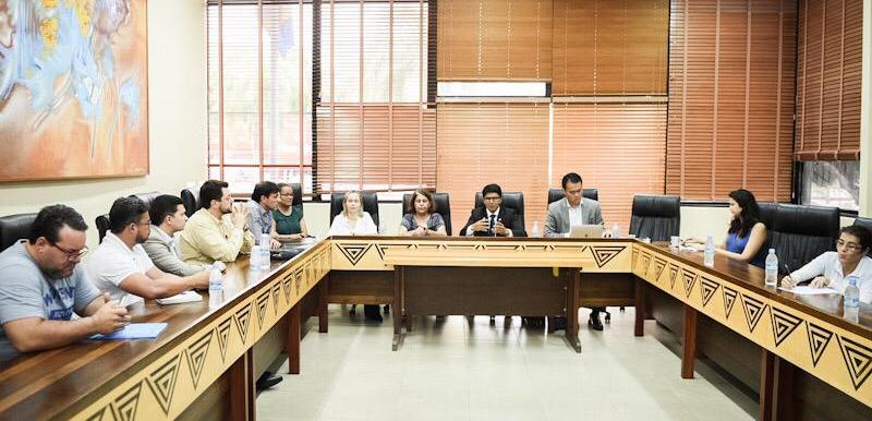 Deputado Jenilson Leite discute com sindicatos, CRM e MPE terceirização de unidades de saúde