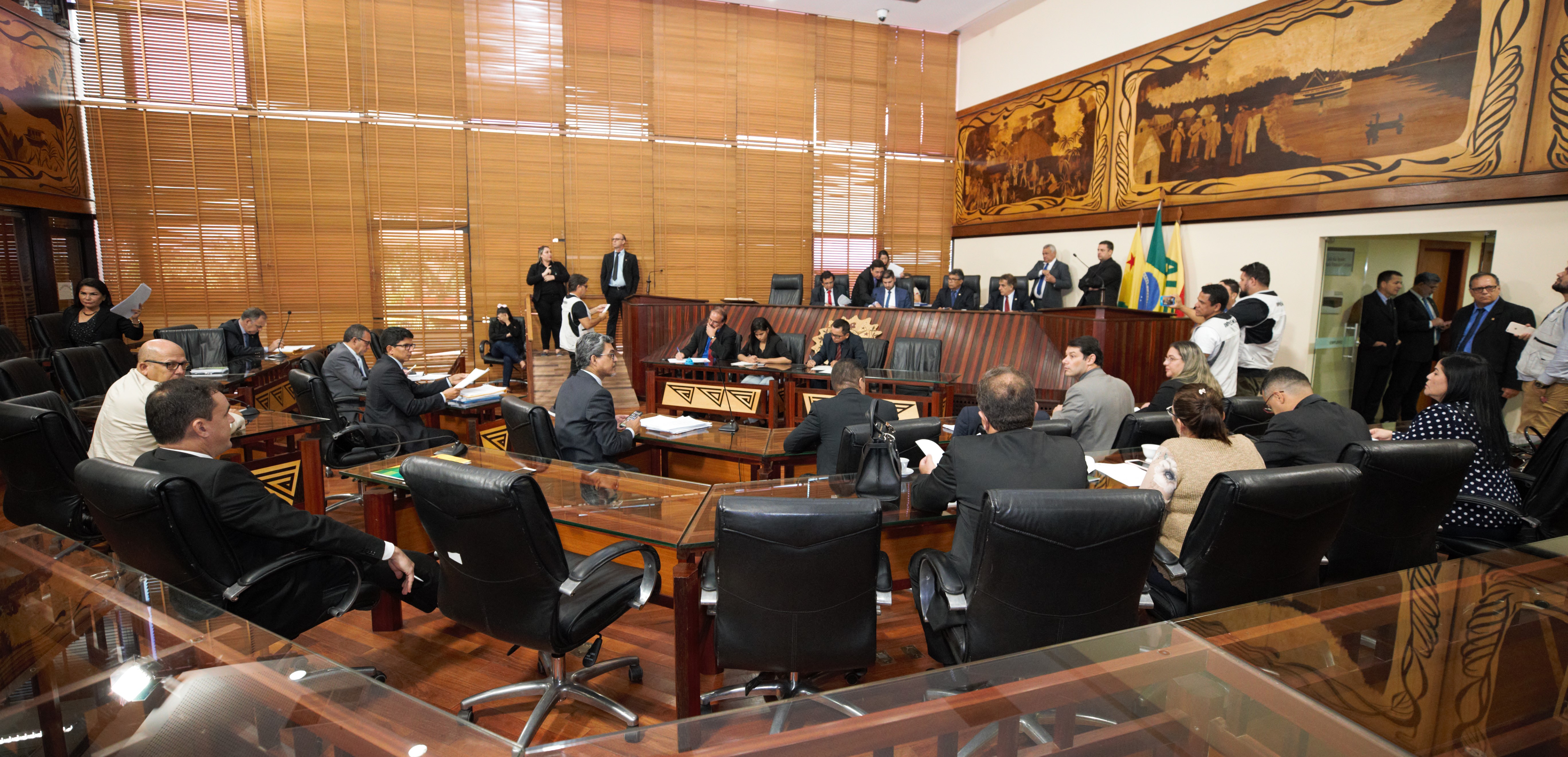 ﻿Reforma administrativa do governo é aprovada na Aleac