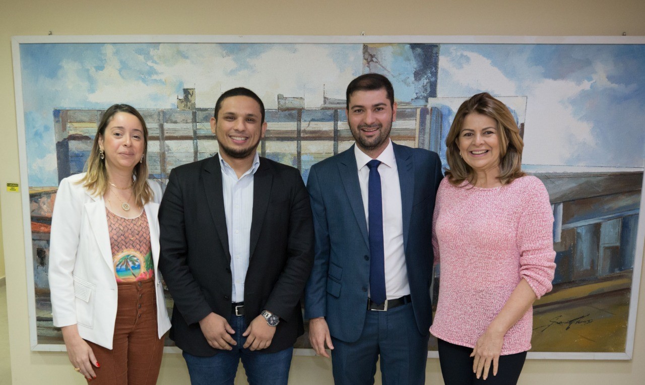 ﻿Aleac e Unama firmam convênio de parceria que beneficia estudantes com aulas gratuitas preparatórias para o Enem