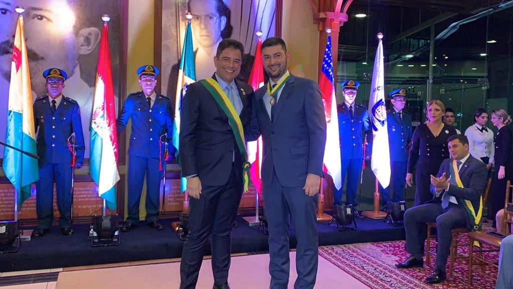 Presidente da Aleac é homenageado com a Ordem da Estrela do Acre