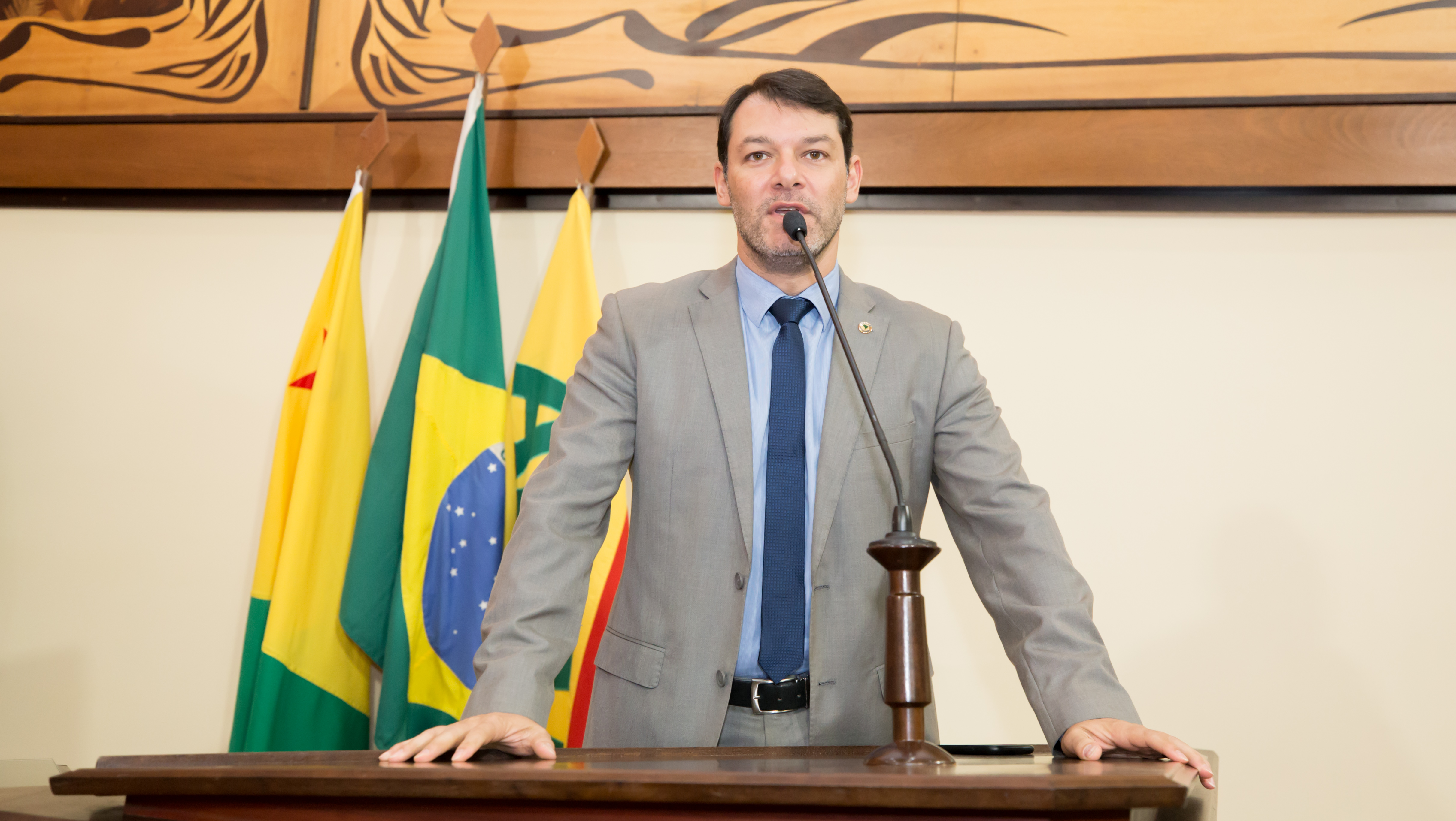 ﻿Roberto Duarte diz que governador acertou ao afastar envolvidos em acidente de ônibus escolar