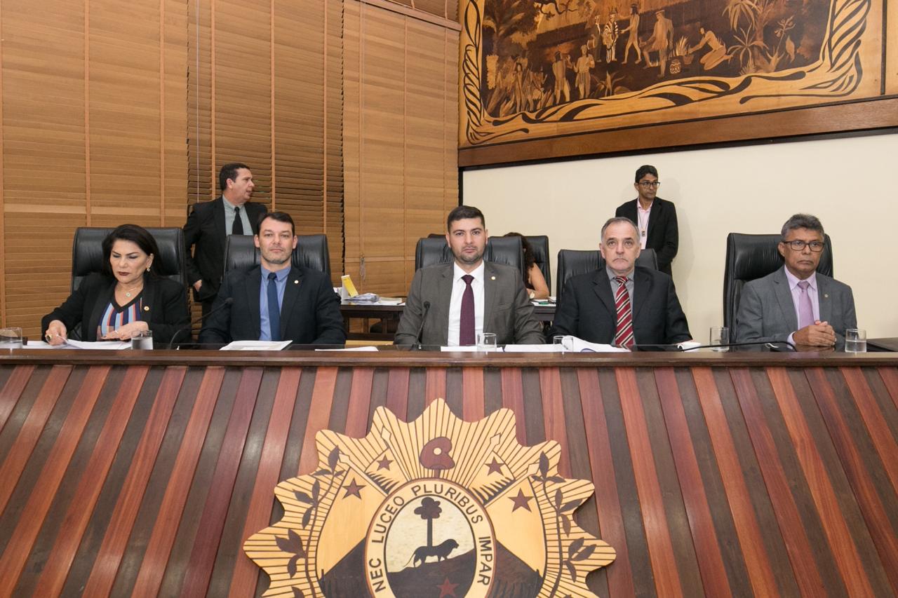 ﻿Aleac encerra ano legislativo aprovando projetos importantes para a população acreana. “Foi um ano muito produtivo”, diz Nicolau Júnior