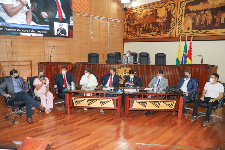 Aleac realiza audiência pública para debater situação dos estudantes de medicina da Ufac