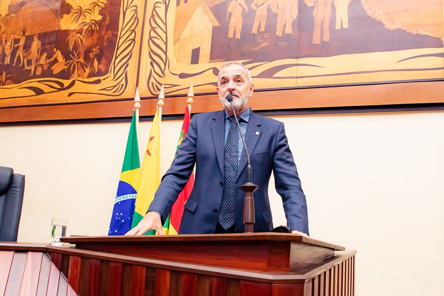 Deputado José Luis Tchê apresenta PL que cria o Dia da Policial Militar Feminina