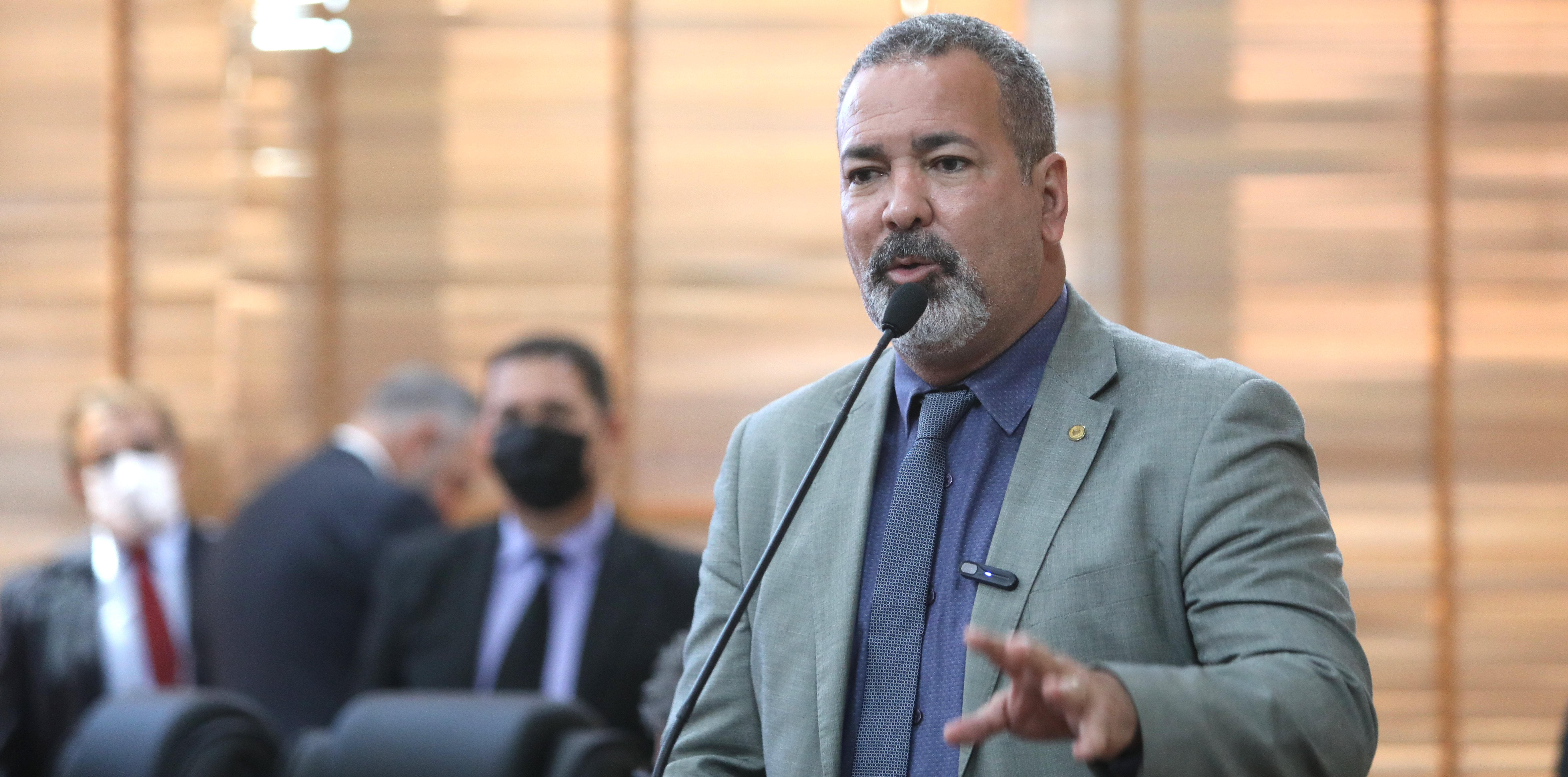 Neném Almeida diz que secretário de Bocalom tem preconceito com bairros pobres