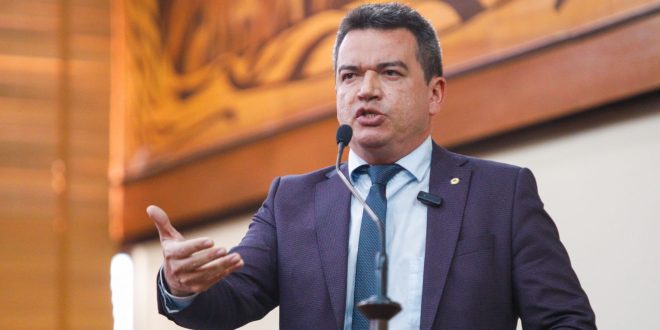 <strong>André Vale se retrata com direção do Detran e pede perícia técnica em Acrelândia</strong>