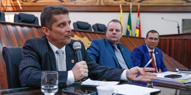 <strong>Indicado para Ageac é sabatinado na Aleac</strong>