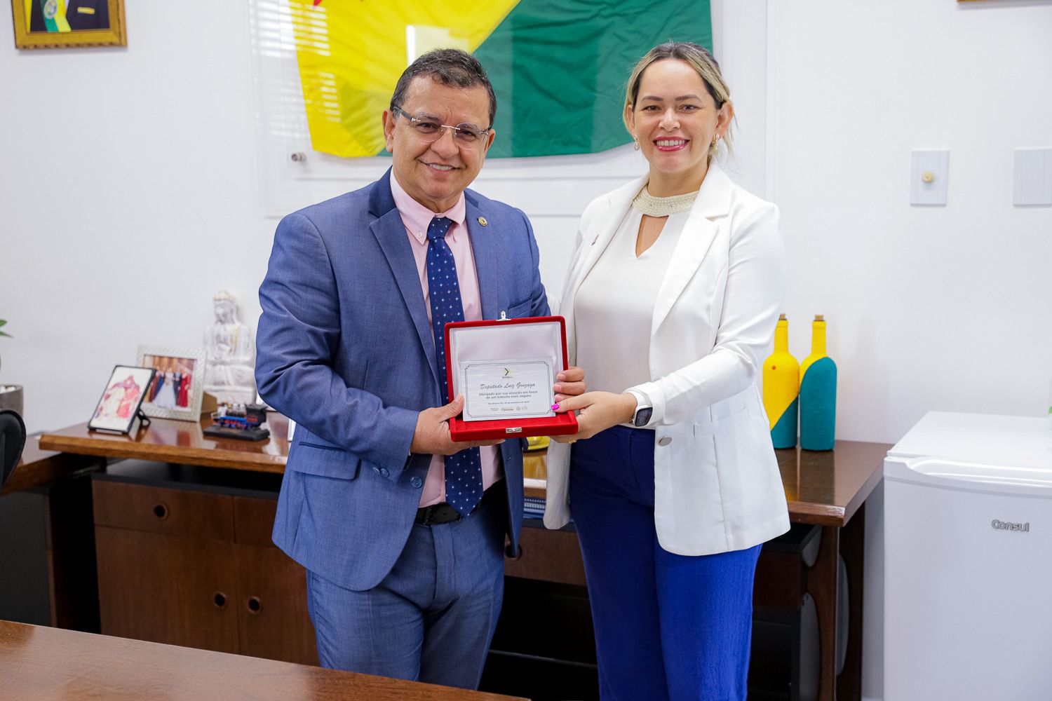 Detran agradece apoio da ALEAC e entrega homenagem ao presidente