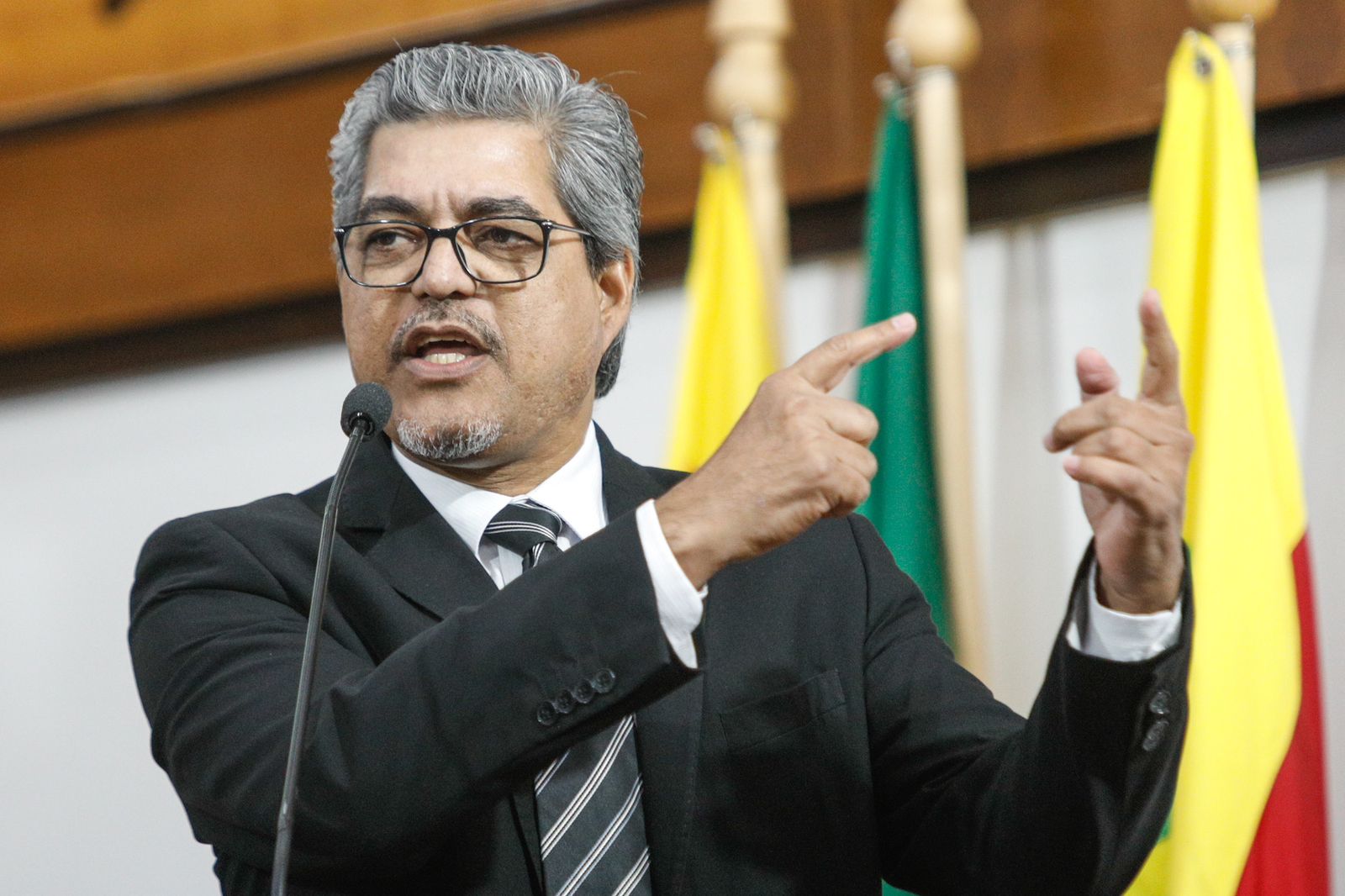 Edvaldo Magalhães comenta denúncias de corrupção envolvendo Gladson “Não adianta tentar esconder, os fatos gritam”