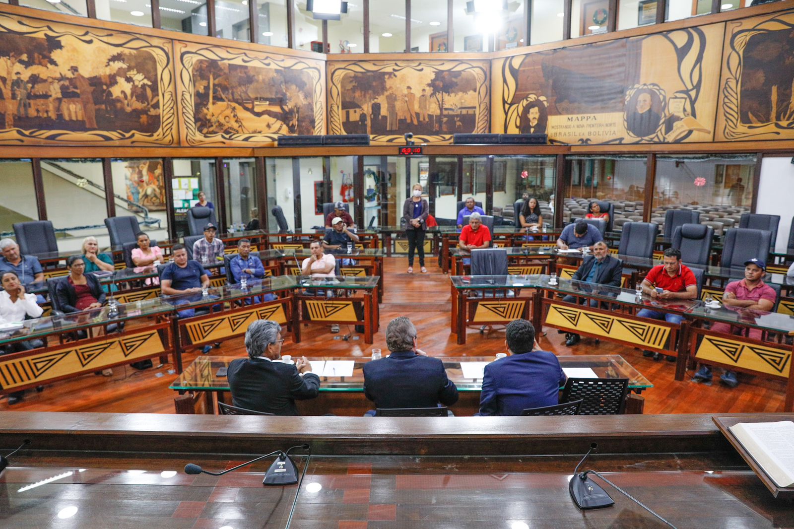 Comissão Especial que trata da regulamentação do Código Florestal do Acre se reúne com representantes da Fetacre, sindicatos e cooperativas