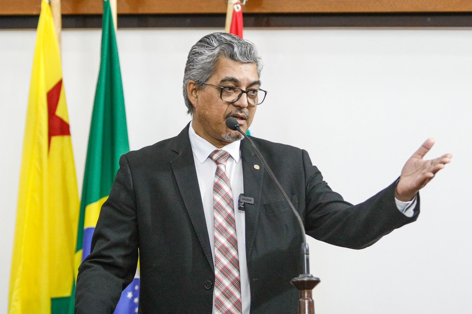 Edvaldo Magalhães comenta incompetência do Poder Público no socorro aos atingidos pelas águas