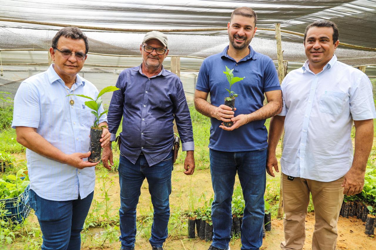 Gonzaga e Nicolau incentivam a cafeicultura no Acre; governador Gladson vai distribuir mudas para produtores de café