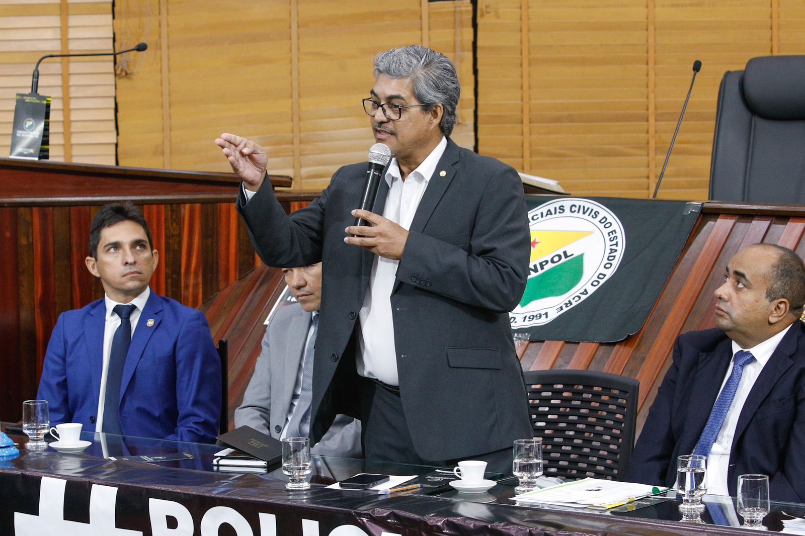 Edvaldo Magalhães apoia luta sindical dos Policiais em Audiência Pública