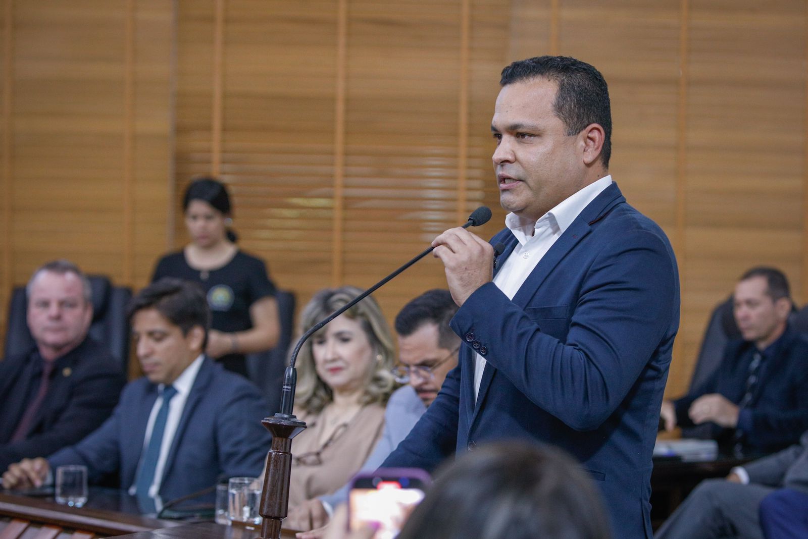 Tadeu Hassem presta homenagem à Procuradoria Geral do Estado durante sessão solene