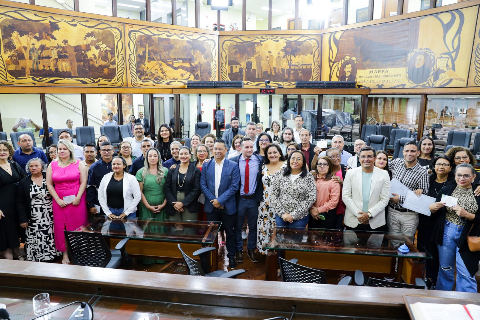 Assembleia Legislativa do Acre homenageia enfermeiros em sessão solene