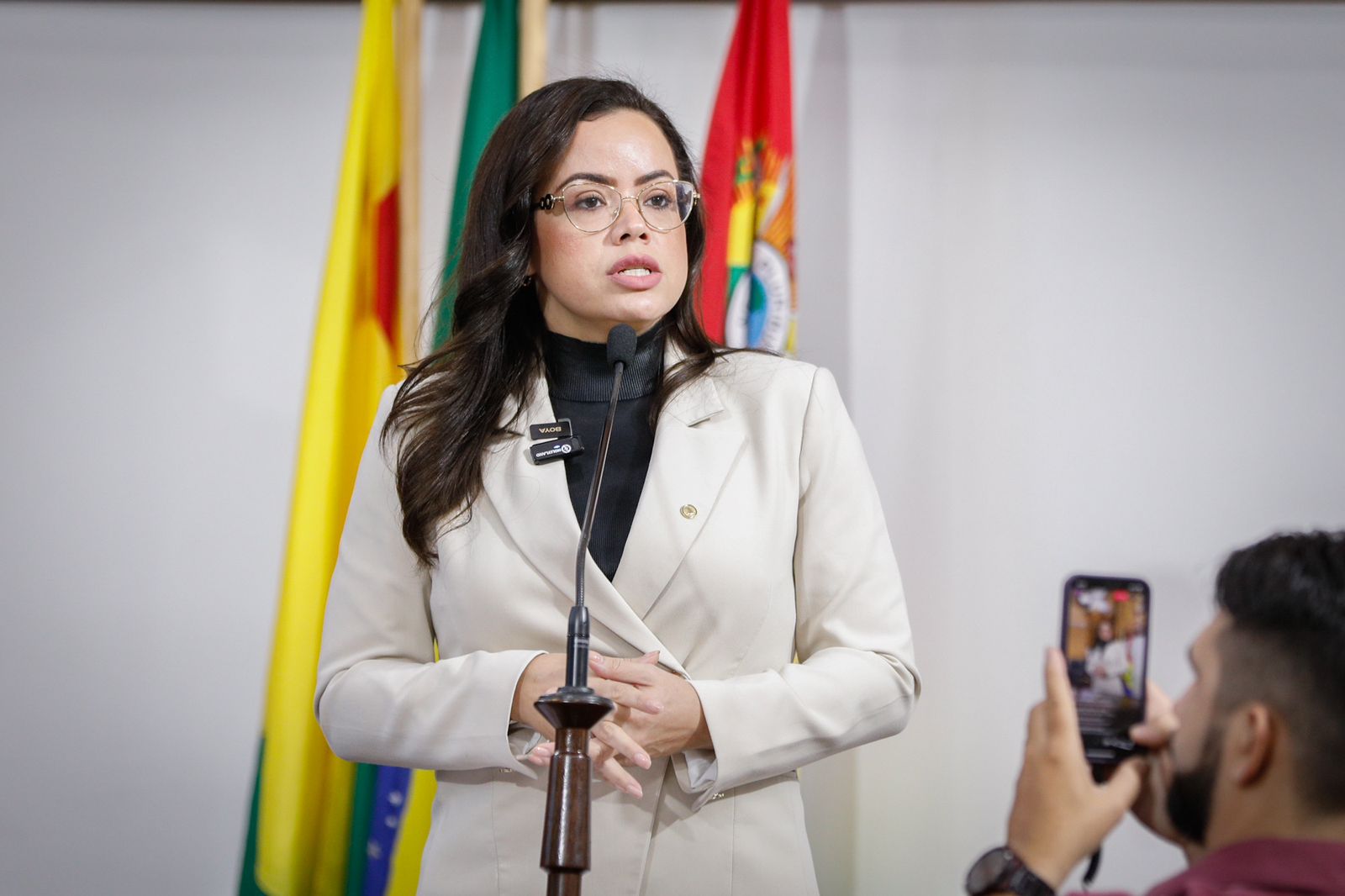 Crise na Educação: Deputada Michelle Melo critica condições precárias nas escolas