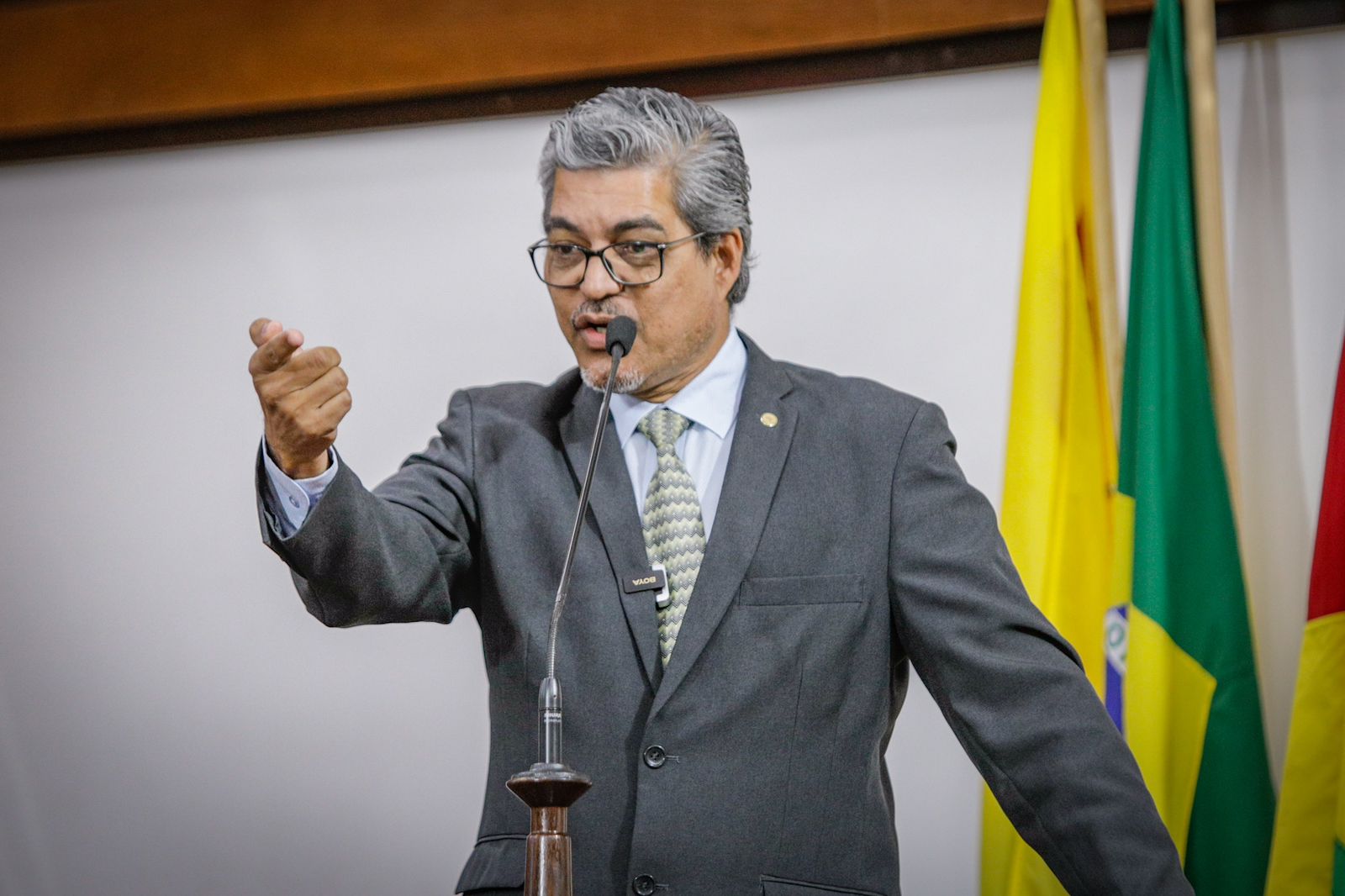 Edvaldo Magalhães fala sobre desafios ambientais e fundiários no Acre