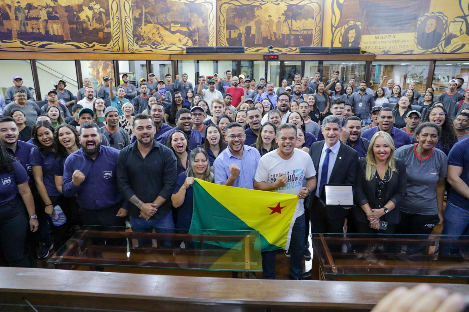 “Nenhum direito a menos para os terceirizados”, afirma Calegário em sessão solene na Aleac