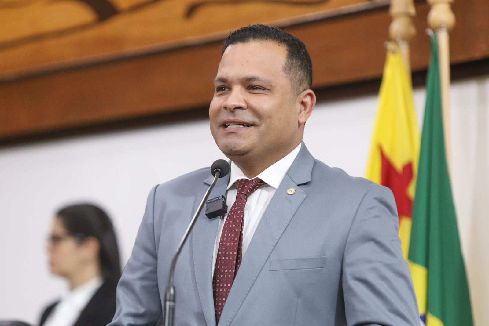 Tadeu Hassem Parabeniza município de Brasiléia em sessão na Aleac