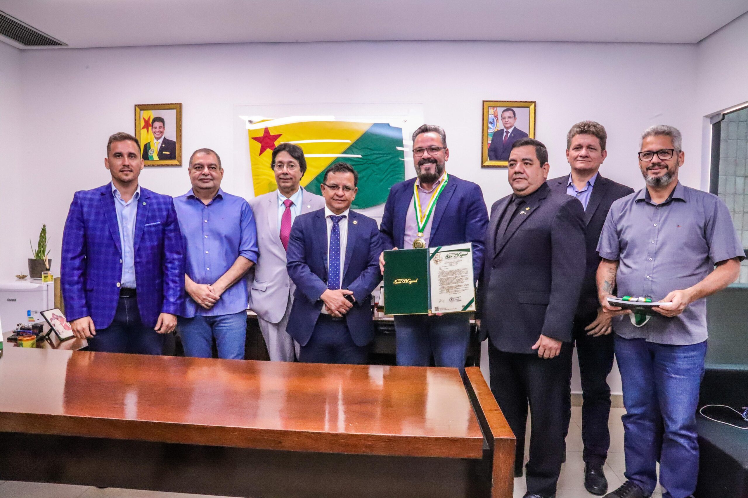 Gonzaga se reúne com Alan Rick e governo para tratar sobre exportações e estrada até o Peru