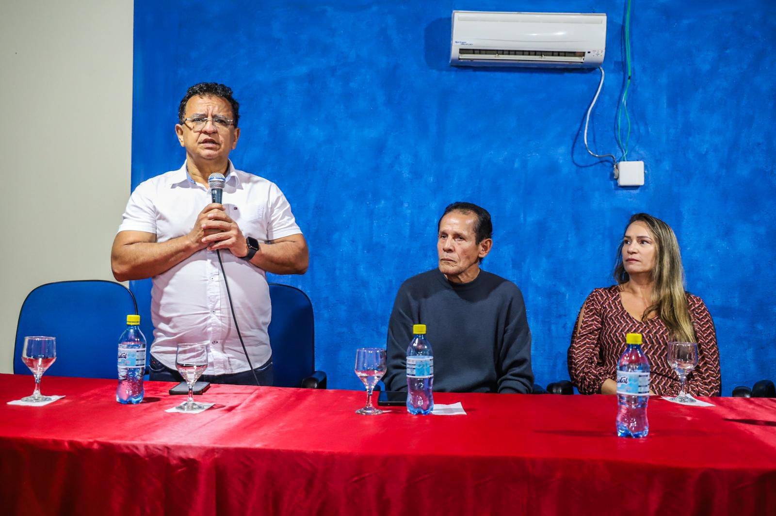 Gonzaga destina emenda à Associação de Parentes e Amigos dos Dependentes Químicos em Cruzeiro do Sul