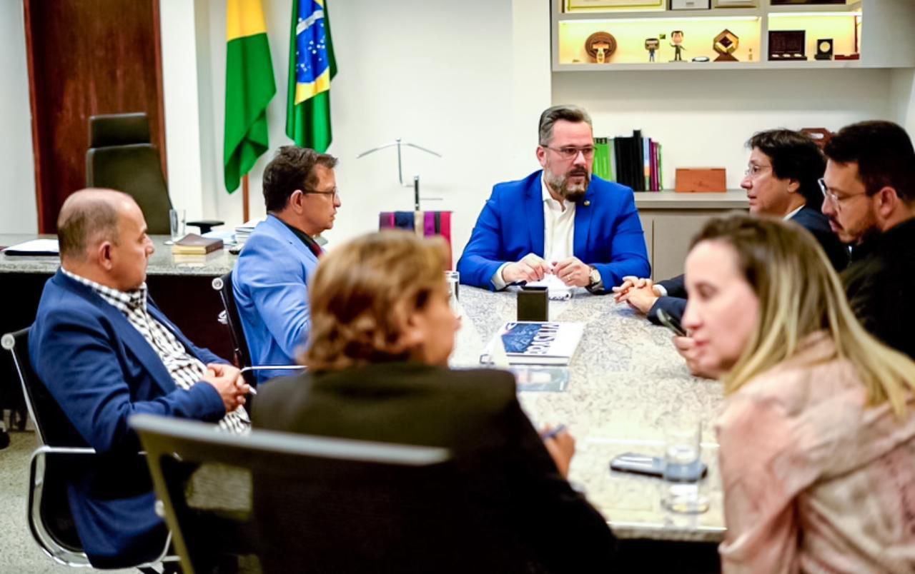Em Brasília, Gonzaga se reúne com Alan Rick e luta pela integração dos municípios isolados do Acre