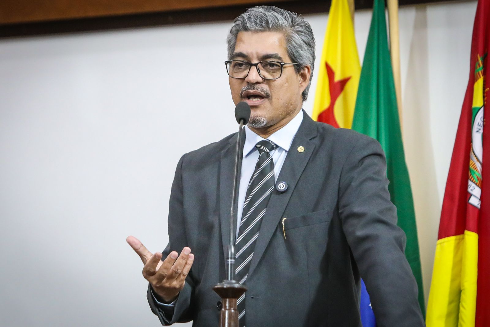 Edvaldo Magalhães destaca promulgação de leis que beneficiam setor produtivo e meio ambiente no Acre