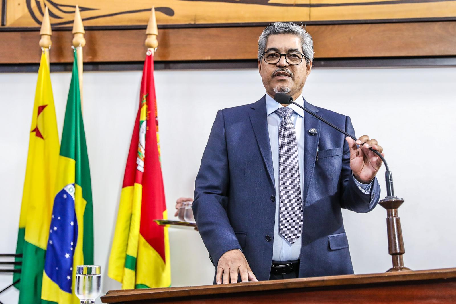  Durante homenagem a Eva Evangelista na Aleac, Edvaldo Magalhães destaca legado e admiração por sua trajetória na magistratura