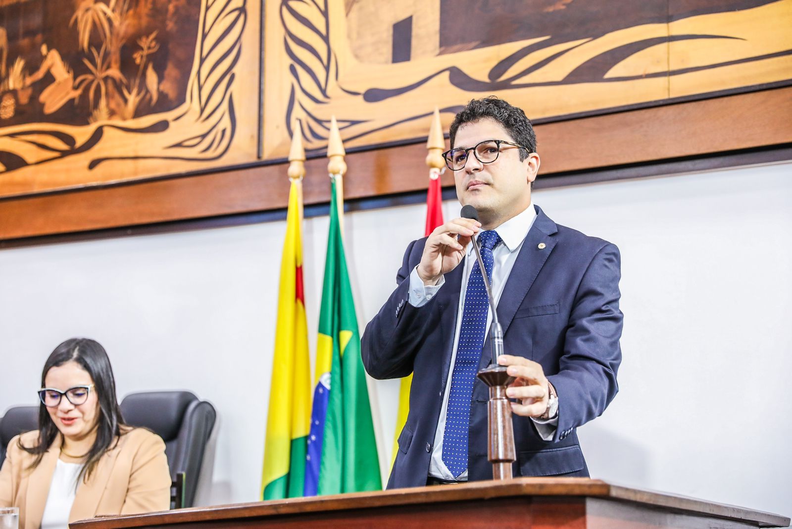 Eduardo Ribeiro destaca importância da advocacia em sessão solene na Aleac
