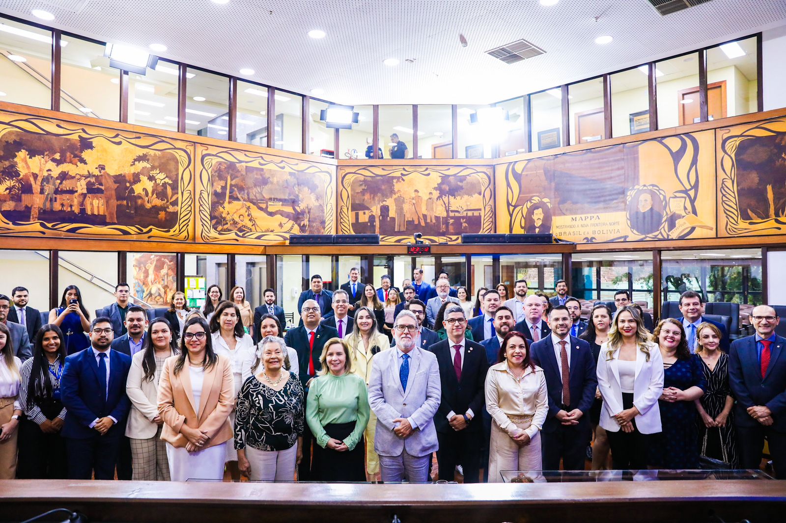 Aleac realiza sessão solene em homenagem ao Dia do Advogado