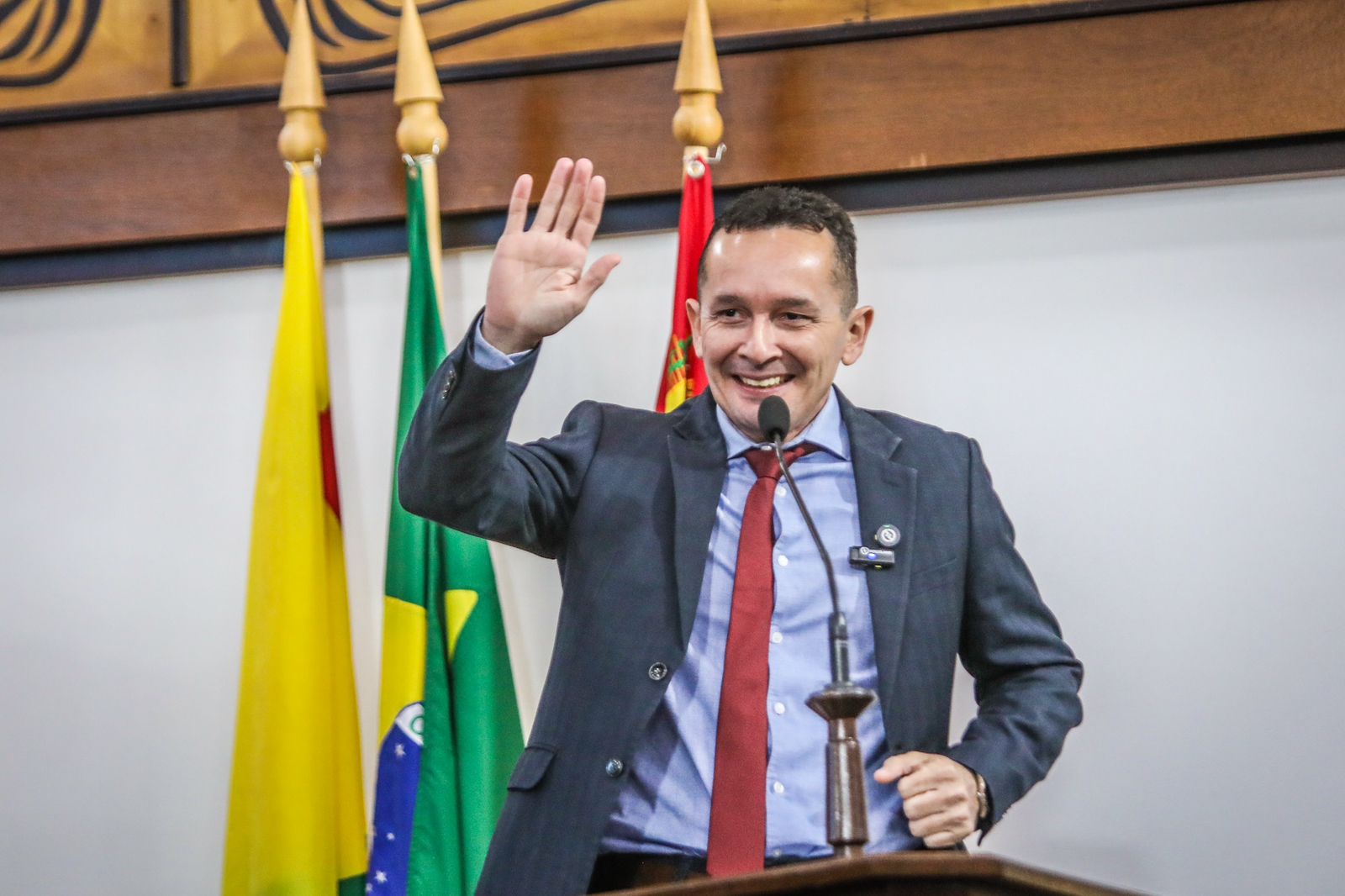 Deputado Adailton Cruz propõe isenção de IPVA para veículos elétricos no Acre