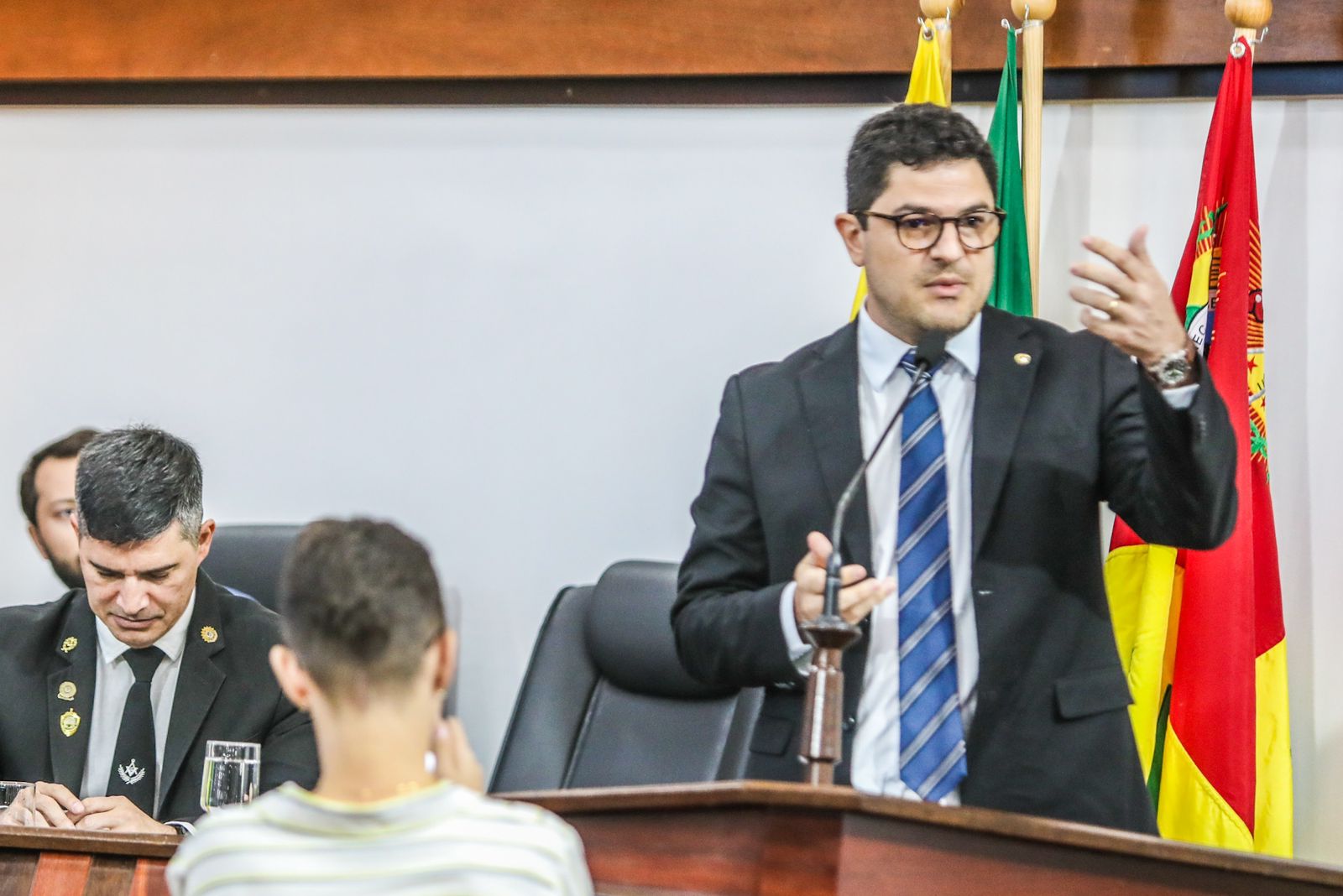 Eduardo Ribeiro exalta valores maçônicos e destaca legado da maçonaria em sessão solene
