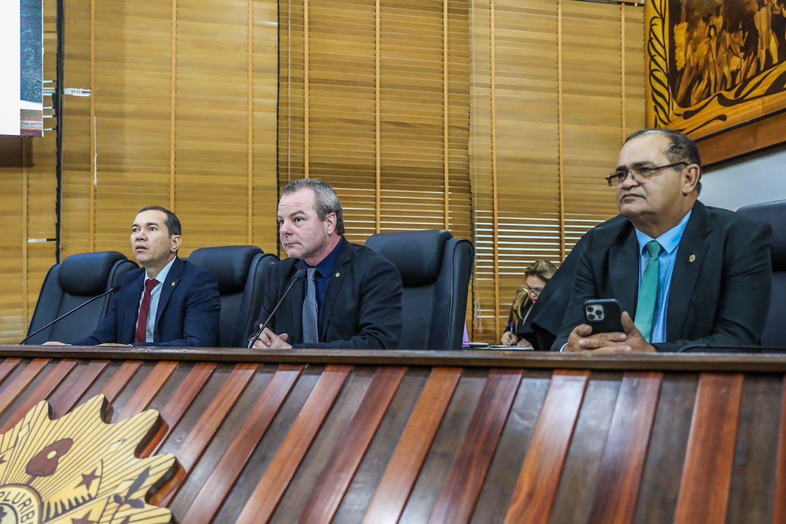 Deputados votam vetos e projetos de Lei em Plenário