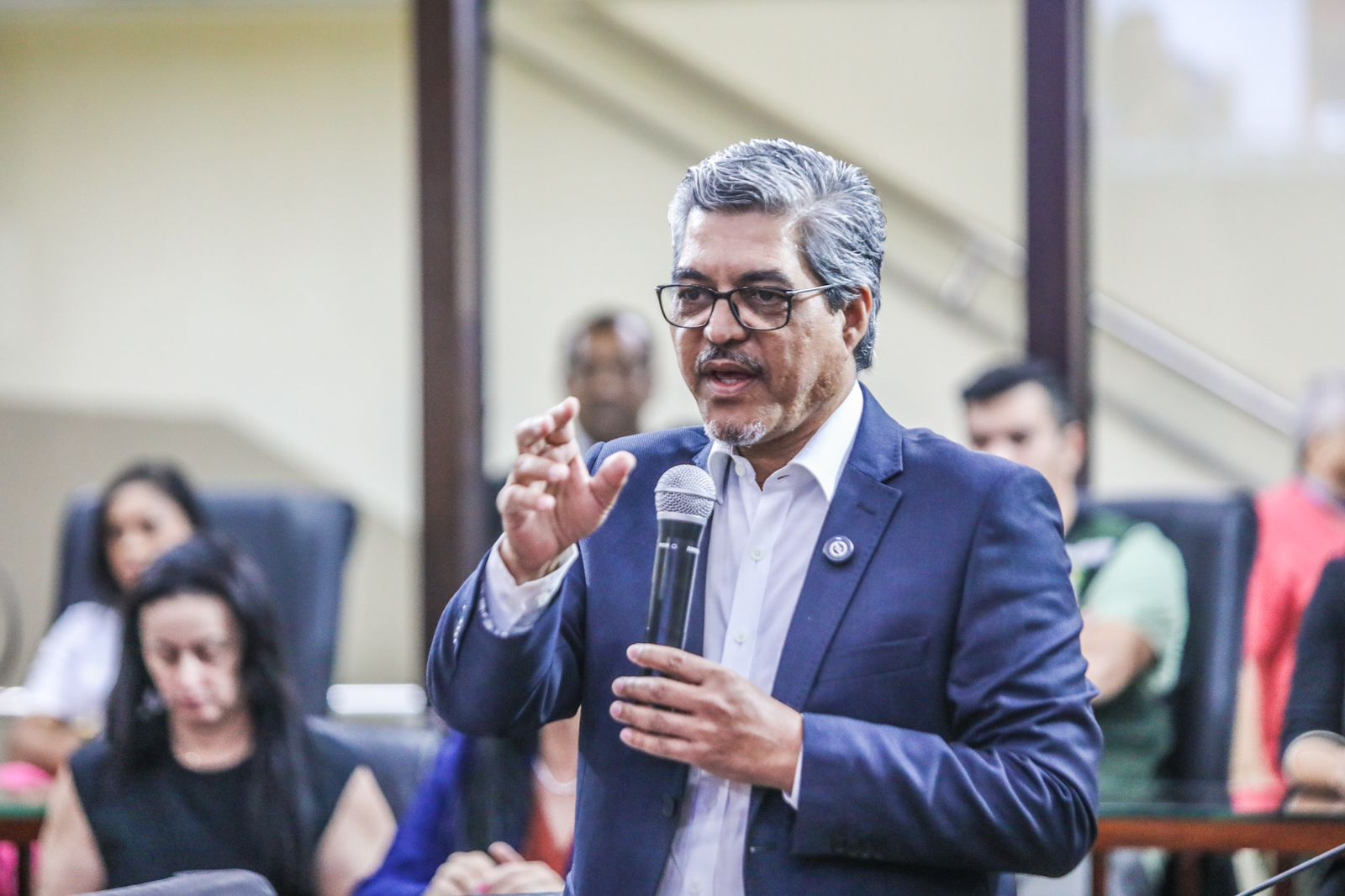 Edvaldo Magalhães destaca necessidade de uma articulação mais firme com órgãos ambientais para garantir avanço da estrada que liga Cruzeiro do Sul à Porto Walter
