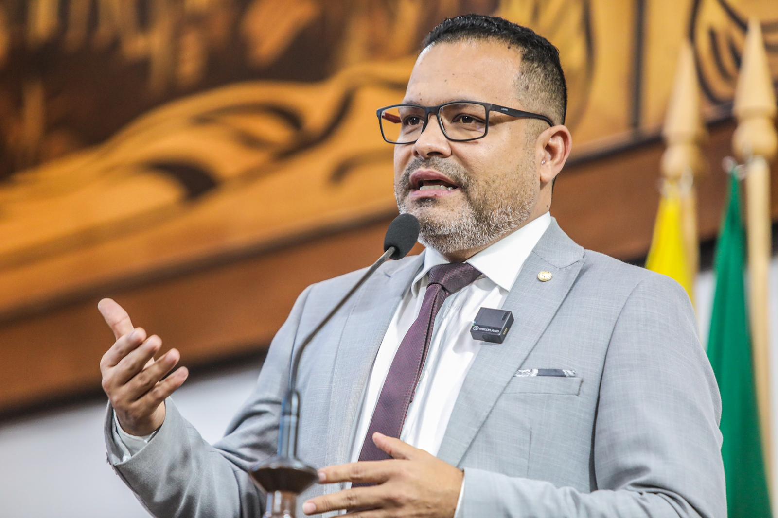 Deputado Tadeu Hassem alerta sobre queimadas no Acre e cobra atuação do IMAC