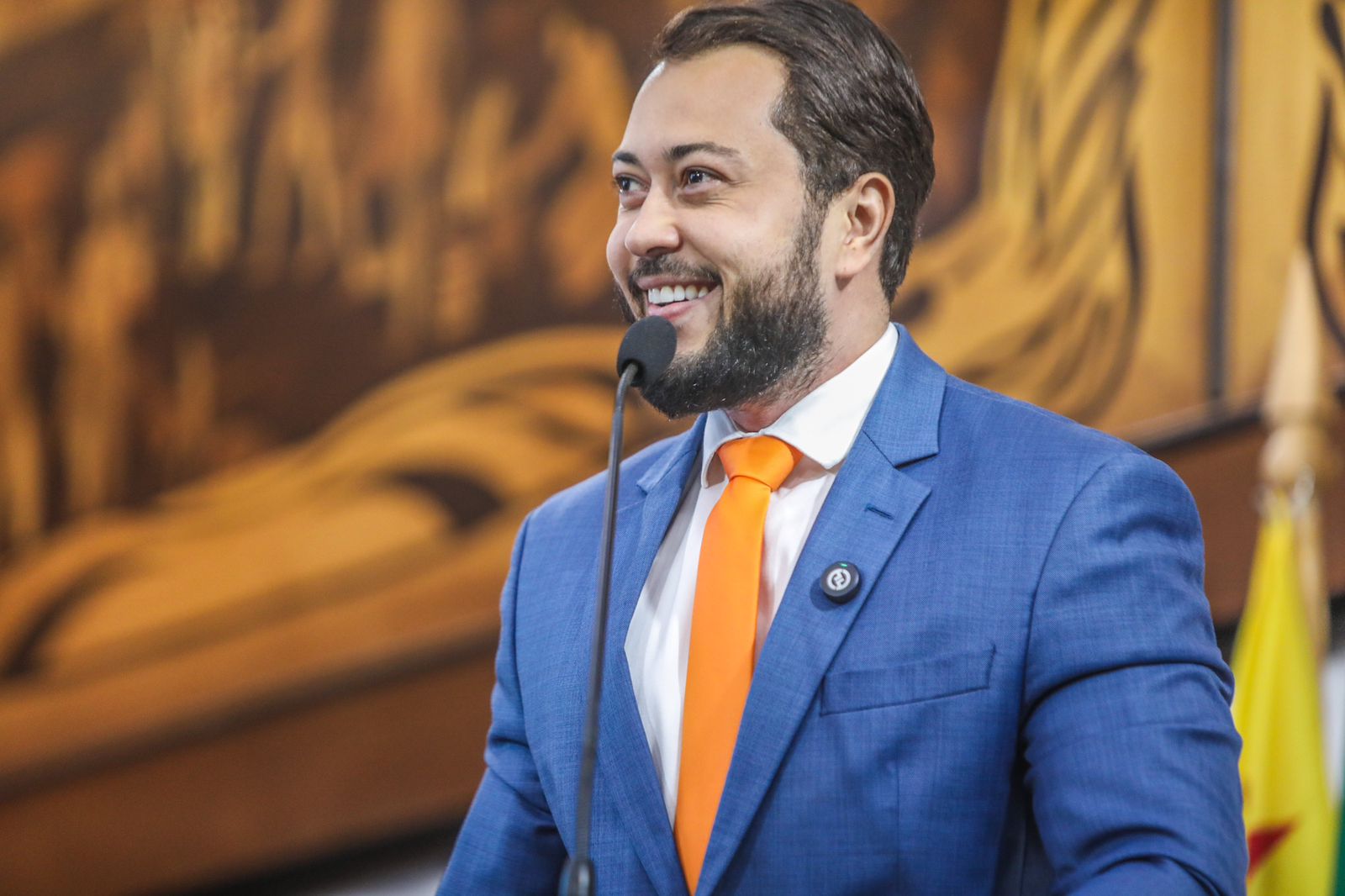 Emerson Jarude volta a denunciar superfaturamento em Contrato da Secretaria de Educação