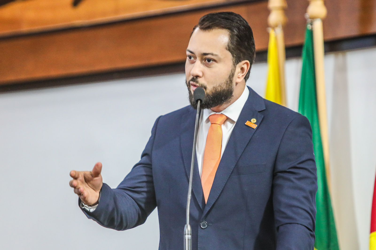 Emerson Jarude critica o governo por não convocar cadastro de reserva e priorizar cargos comissionados