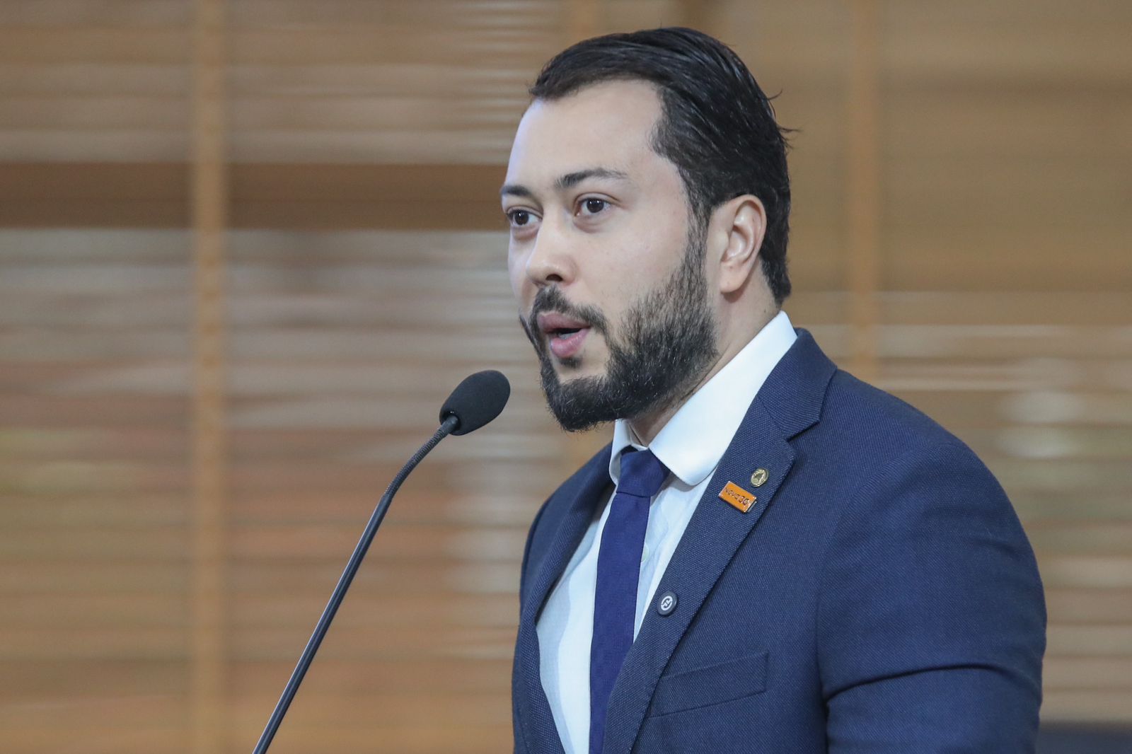 Emerson Jarude critica projeto de aumento do IPVA e questiona governo sobre responsabilidade