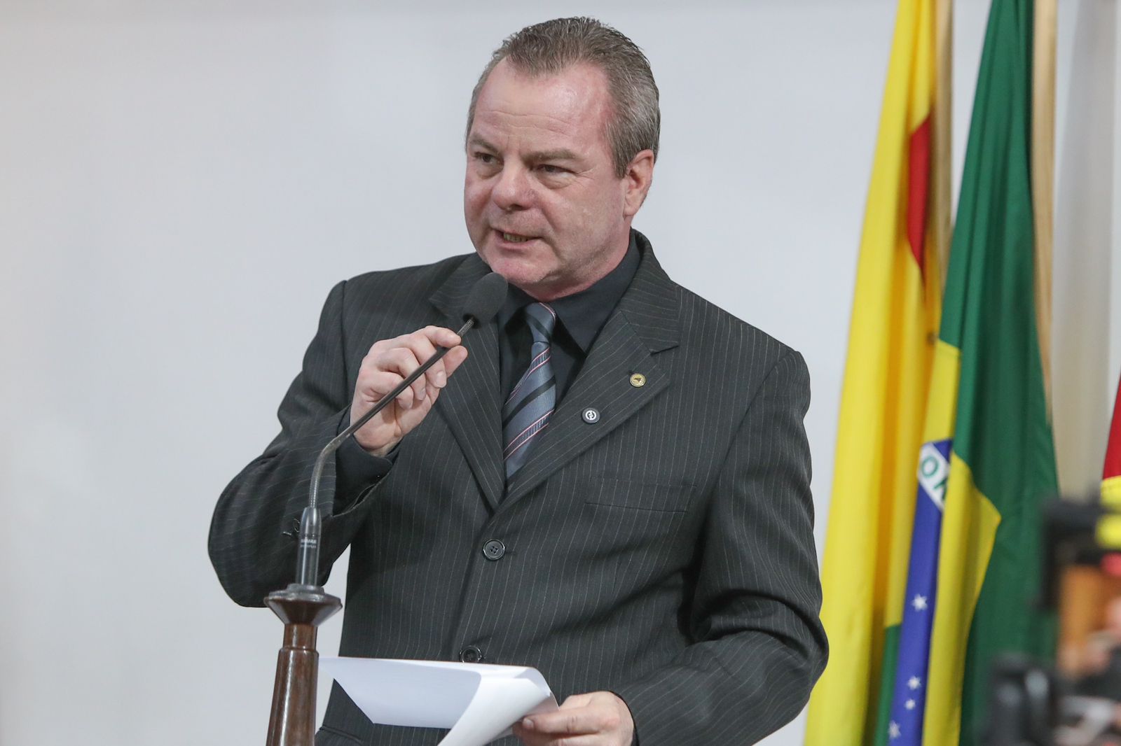 Pedro Longo comemora decisão que garante estabilidade a servidores do IGESAC e propõe mudança para regime estatutário