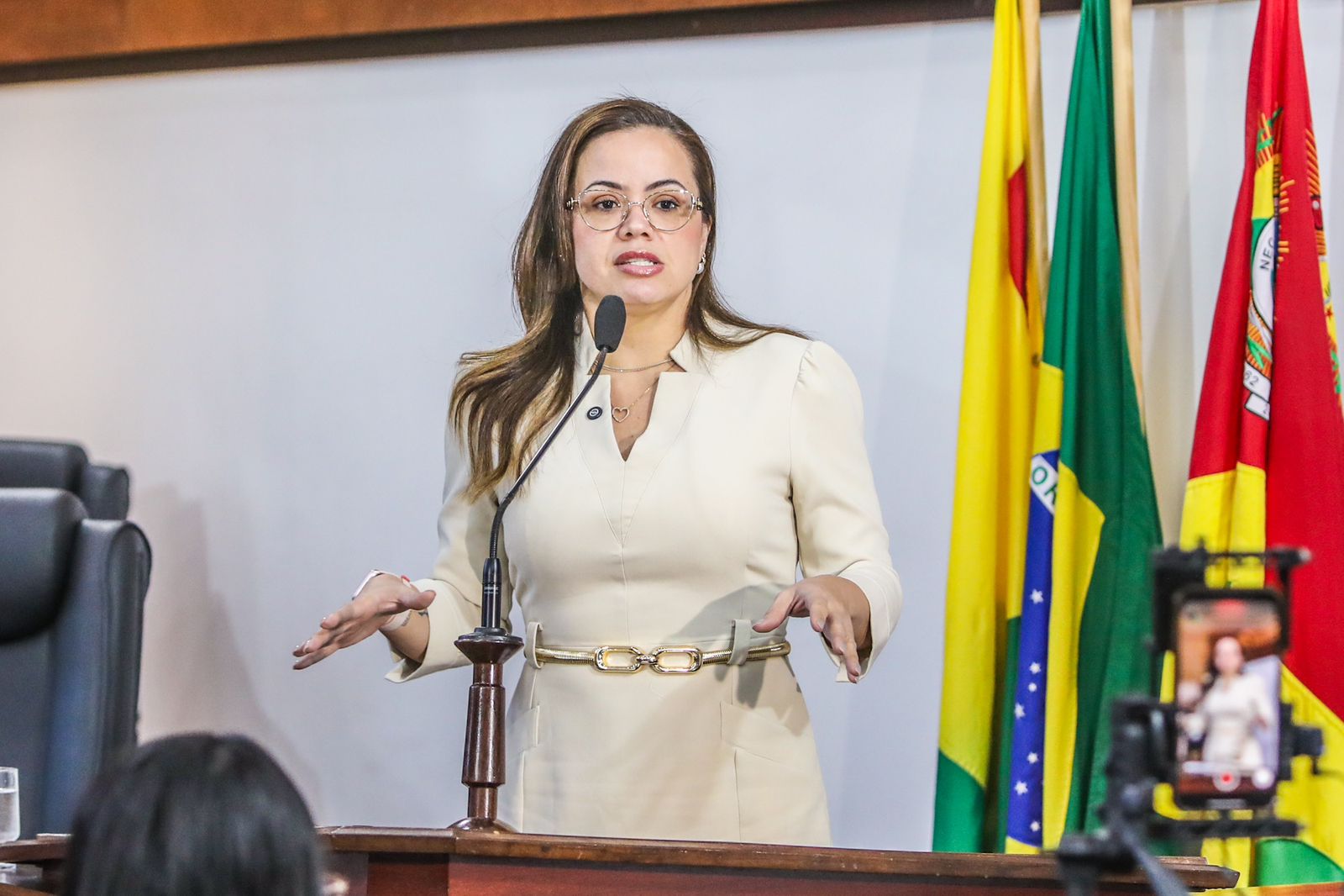 Michelle Melo denuncia funcionários fantasmas no IDAF e critica gestões estadual e municipal