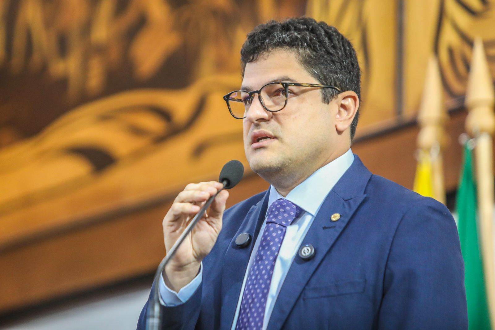 Eduardo Ribeiro pede ponto facultativo para servidores acima de 60 anos devido à fumaça