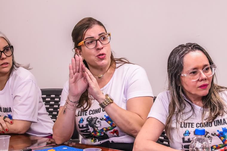 Aleac recebe mães atípicas e convocará audiência pública para garantir terapias a crianças com transtornos e síndromes
