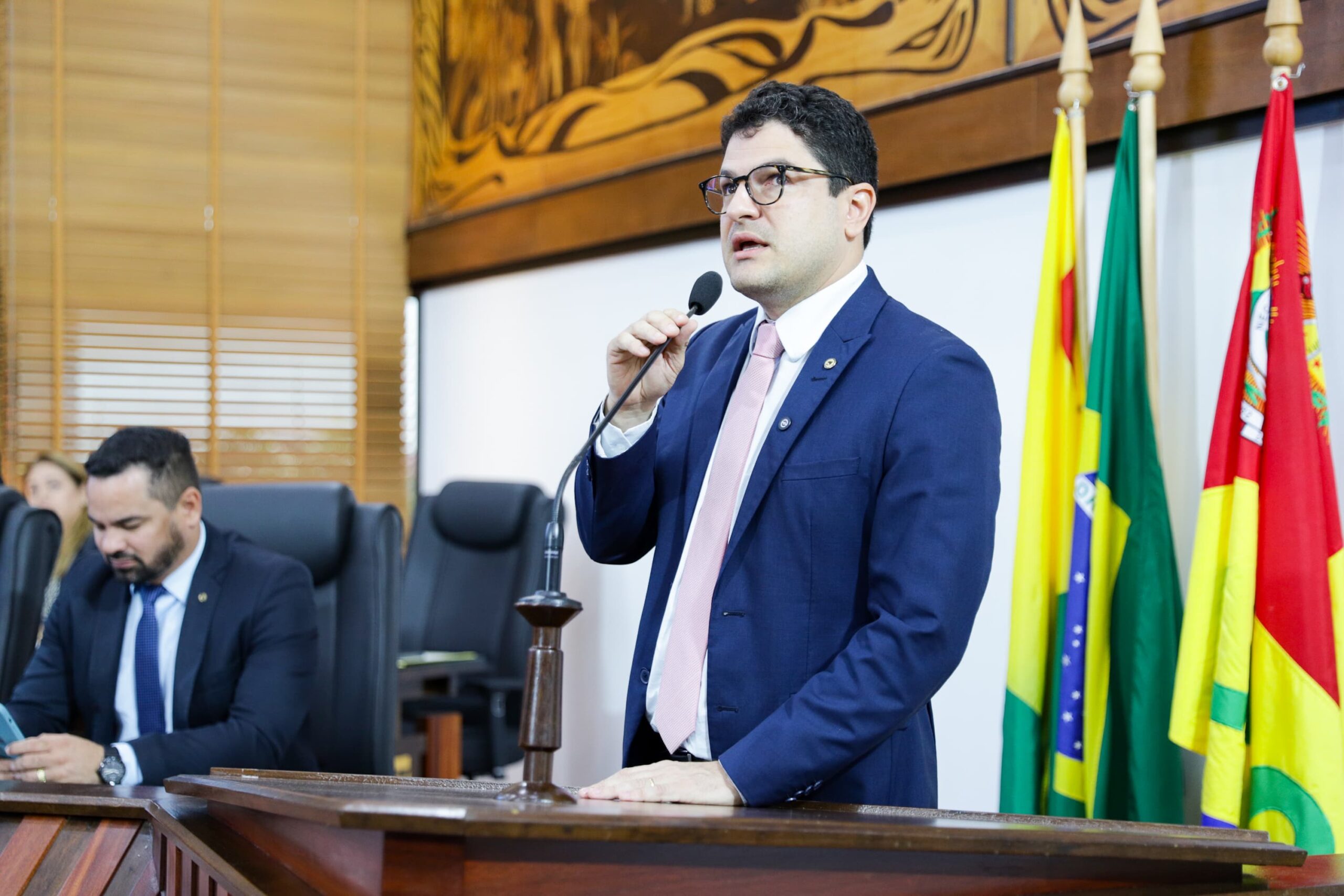 Eduardo Ribeiro celebra vinda da Azul Linhas Aéreas e reforça apoio à campanha Outubro Rosa